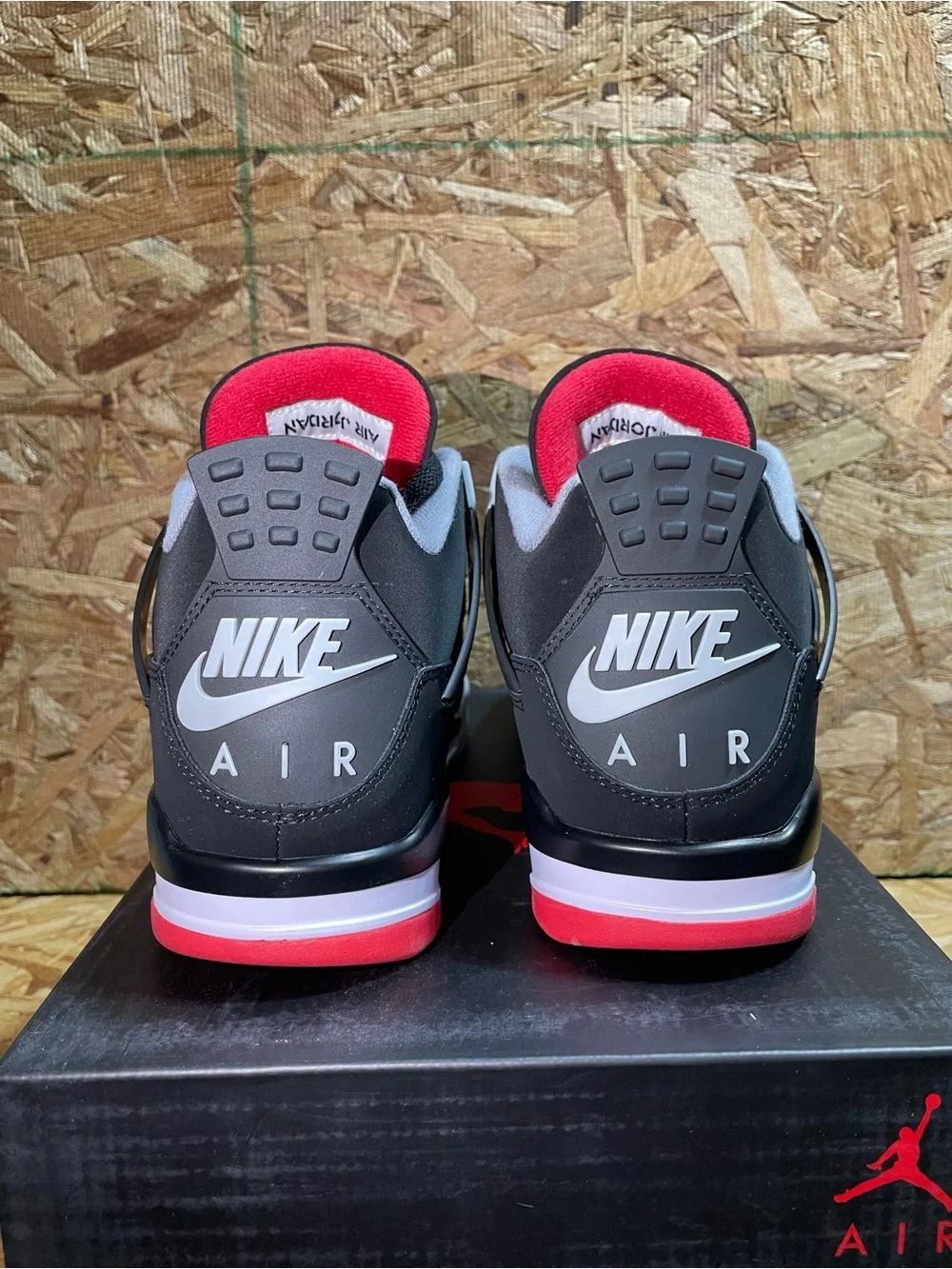 Air Jordan 4 Retro Bred